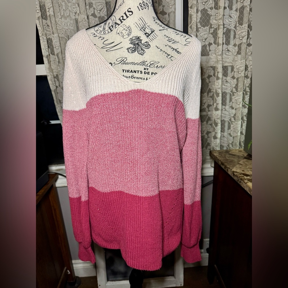 Reitmans V neck knit sweater.